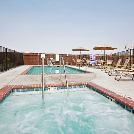 Holiday Inn Express & Suites Dinuba West By Ihg Экстерьер фото